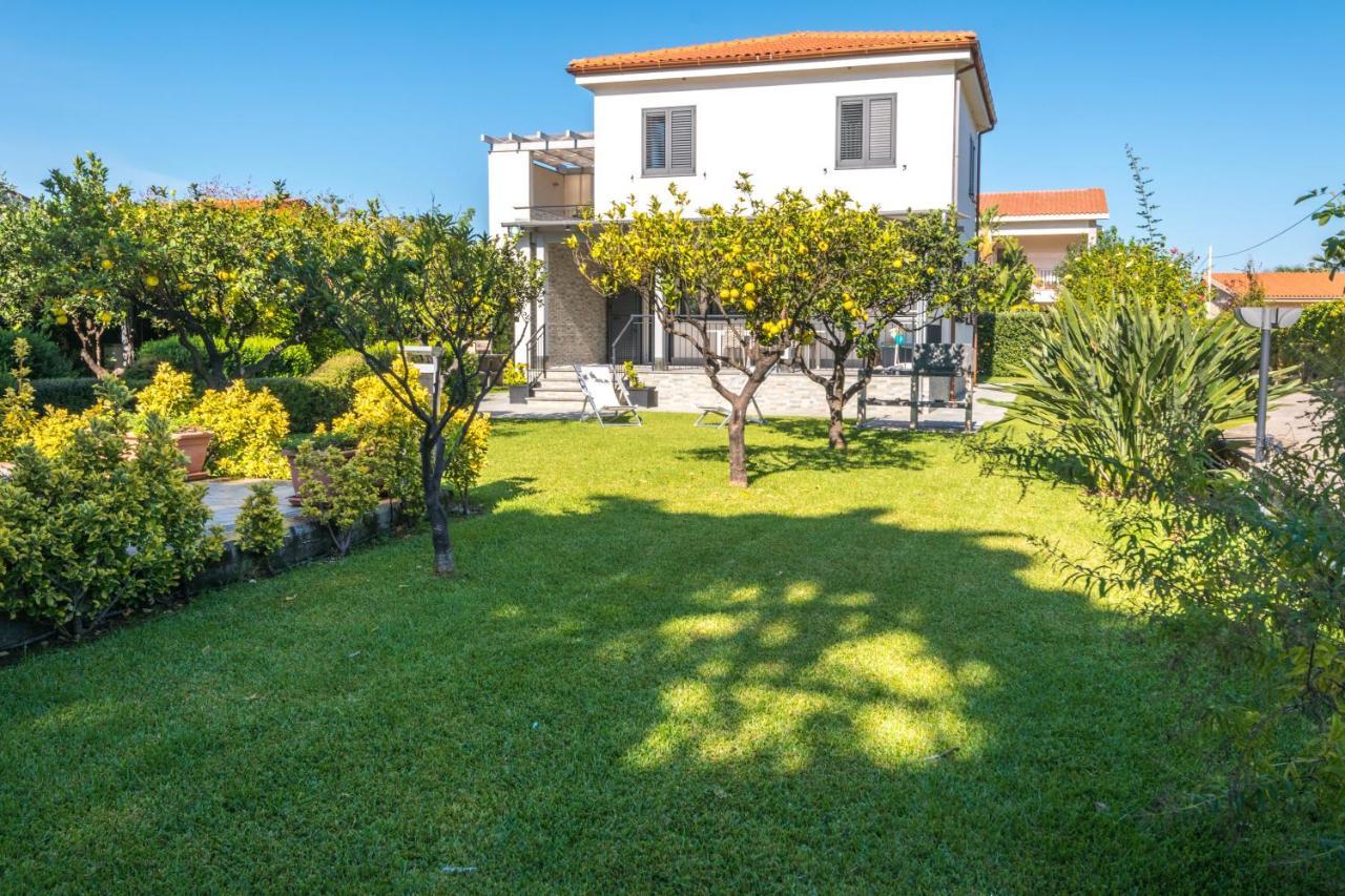 Villa Sara Lascari Exterior foto