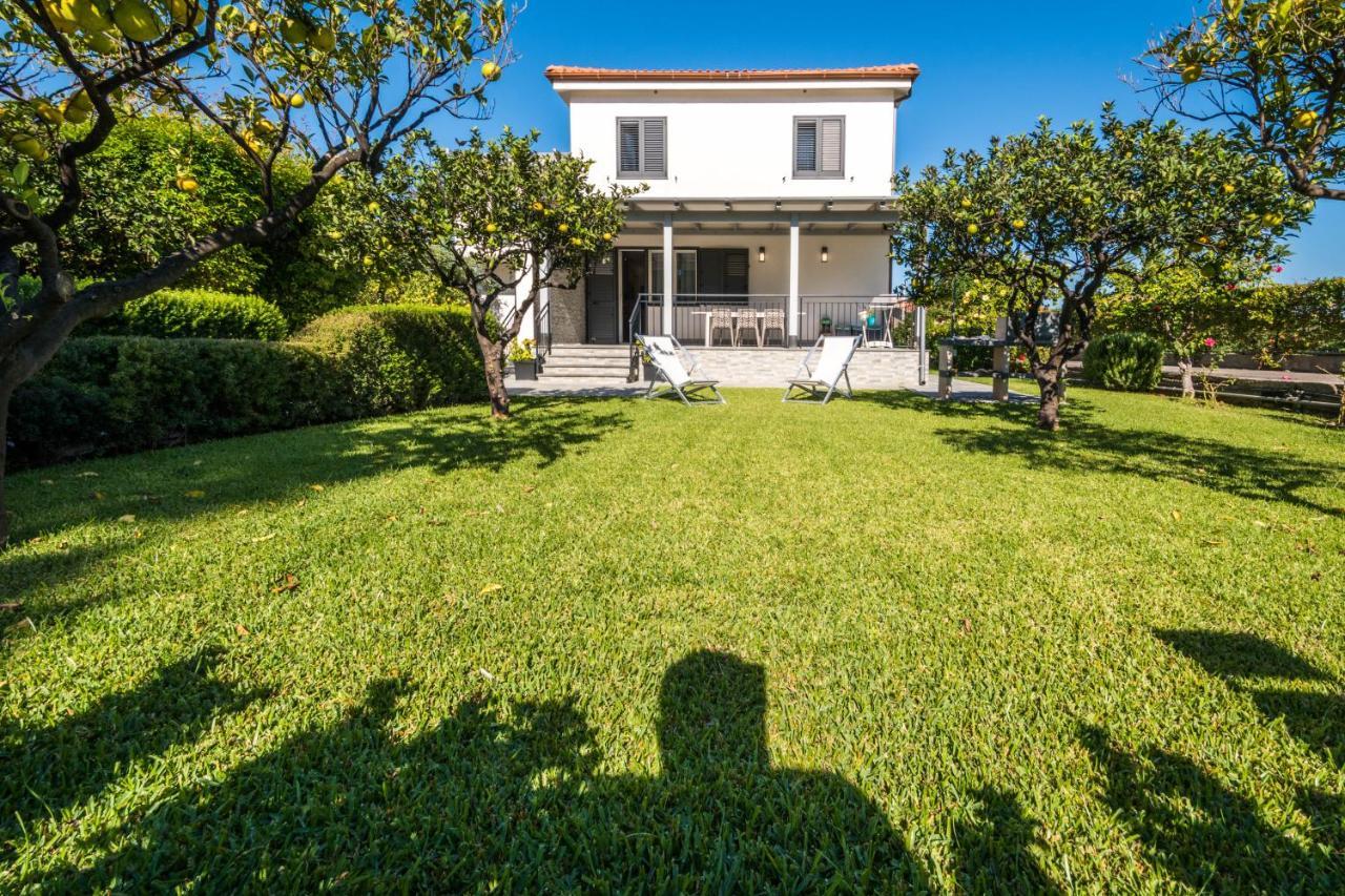 Villa Sara Lascari Exterior foto